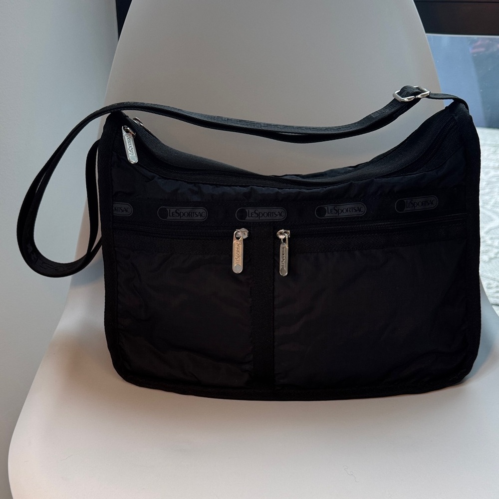 LeSportsac Classic DELUXE EVERYDAY BAG